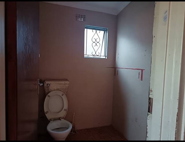 3 BEDROOM FREEHOLD FOR SALE IN MXOLISI PHETANI